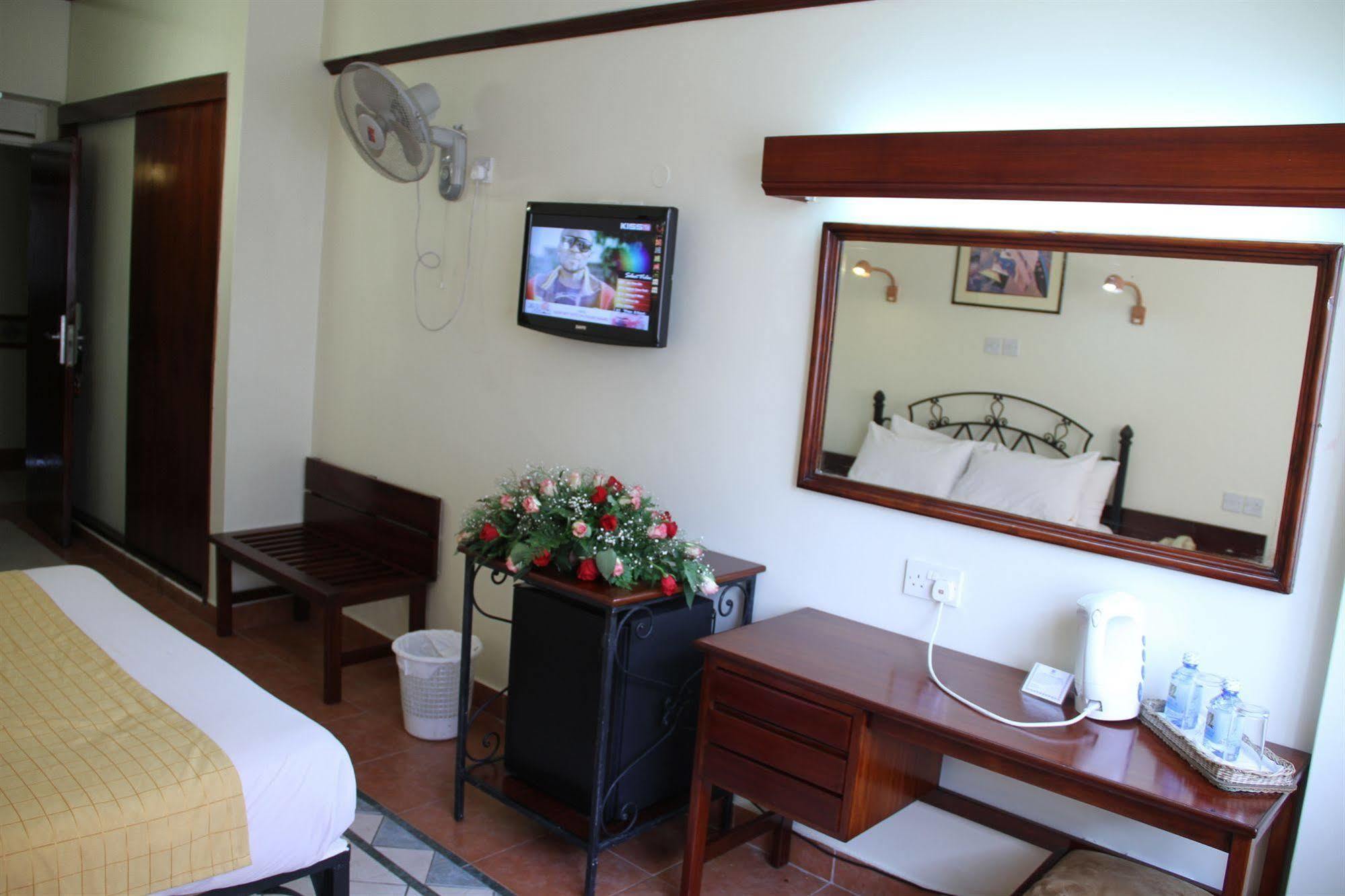 Sentrim 680 Hotel Nairobi Exterior photo